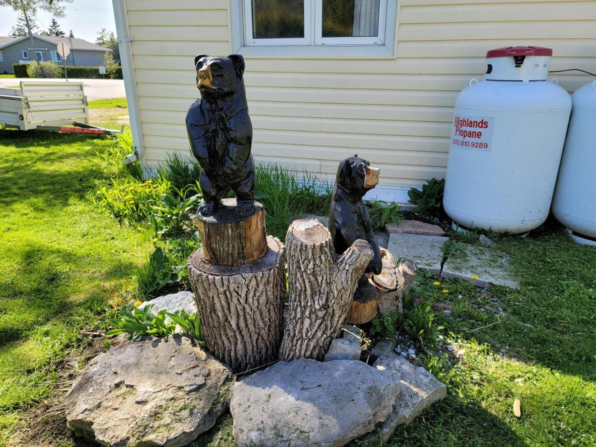 Fun Place With A Sandy Beach For Swimming, Boating, And Fishing, Featuring 3 Available Cabins Fenelon Falls Luaran gambar