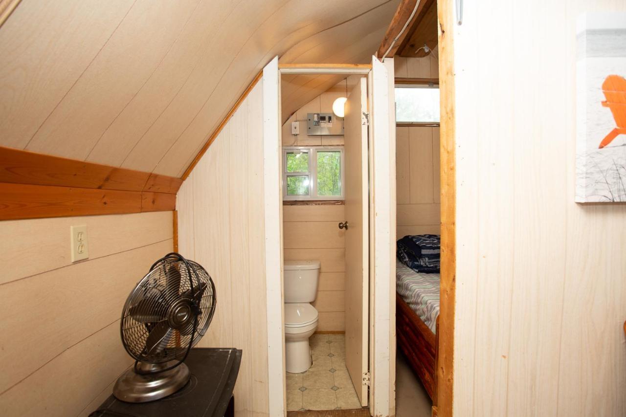 Fun Place With A Sandy Beach For Swimming, Boating, And Fishing, Featuring 3 Available Cabins Fenelon Falls Luaran gambar