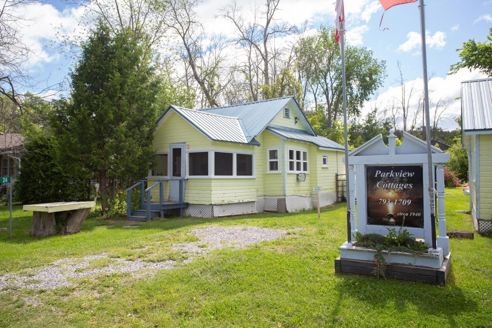 Fun Place With A Sandy Beach For Swimming, Boating, And Fishing, Featuring 3 Available Cabins Fenelon Falls Luaran gambar