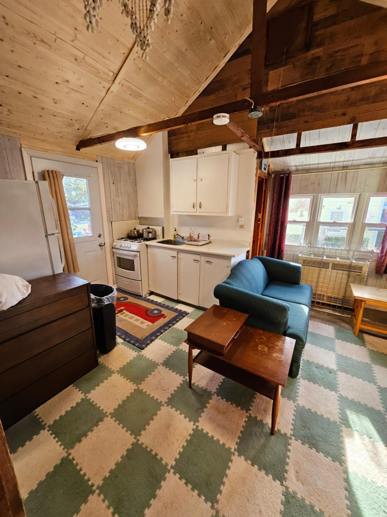 Fun Place With A Sandy Beach For Swimming, Boating, And Fishing, Featuring 3 Available Cabins Fenelon Falls Luaran gambar
