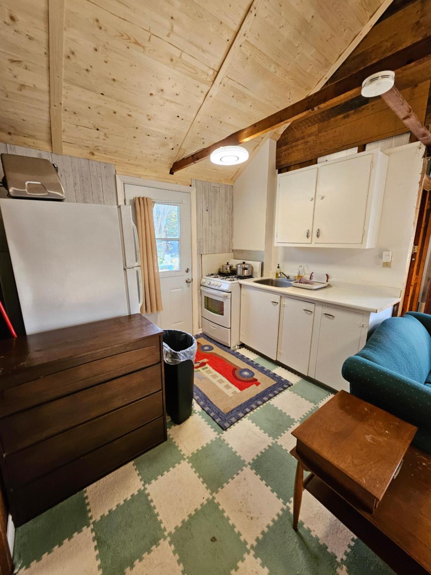 Fun Place With A Sandy Beach For Swimming, Boating, And Fishing, Featuring 3 Available Cabins Fenelon Falls Luaran gambar